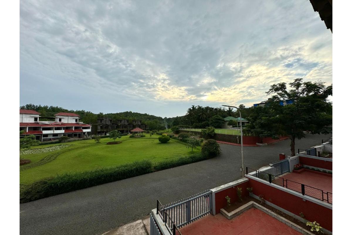 达波利萨德哈纳行政酒店 Dāpoli 外观 照片